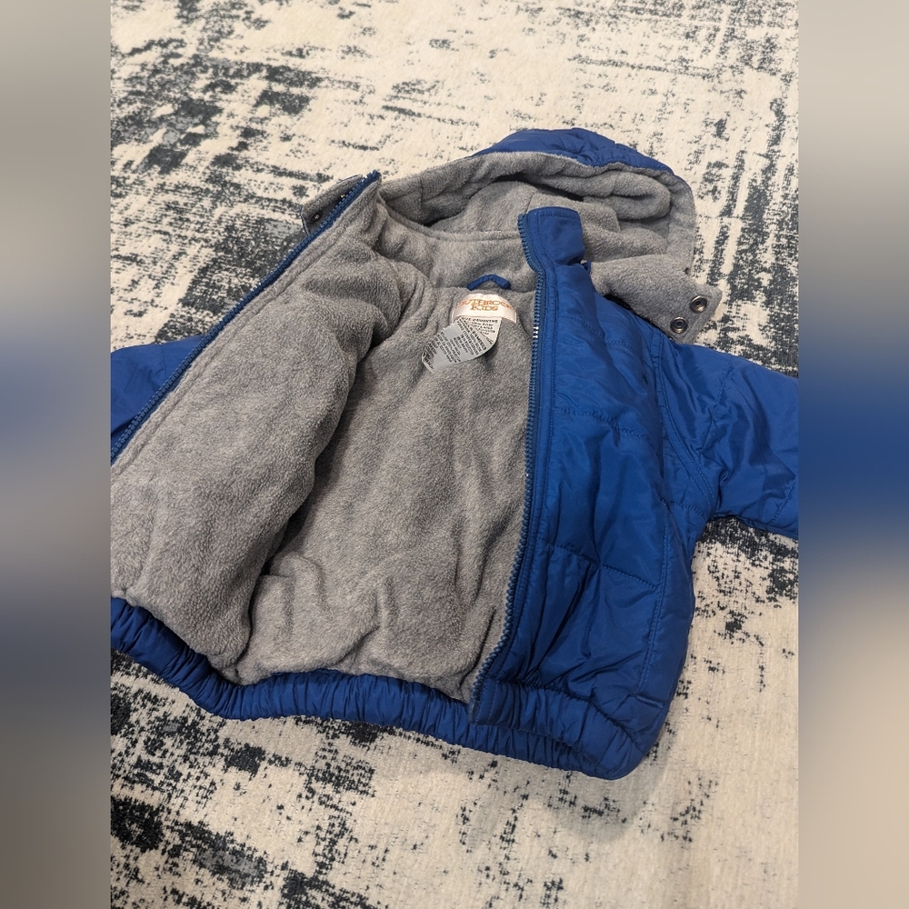 24 Month Warm Winter Jacket! Detectable Hood And Has Pockets! Great Condition! - Picture 4 of 5